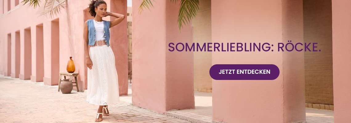 SOMMERLIEBLING: RÖCKE – Frau im langen weißen Rock geht durch rosa Arkadengang, Button JETZT ENTDECKEN